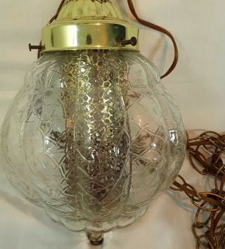 Vintage Mid Century Clear Crackle Glass Globe Shade Swag Hanging Lamp Light 3
