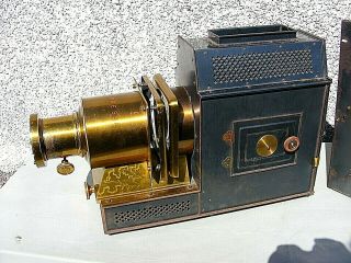 Antique Magic Lantern Bonne Presse & Case French