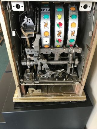 Vintage Mills 25c High Top Slot Machine 4