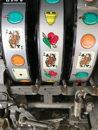 Vintage Mills 25c High Top Slot Machine 5