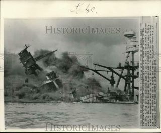 1941 Press Photo Bombed Navy Battleship Arizona Sinks At Pearl Harbor