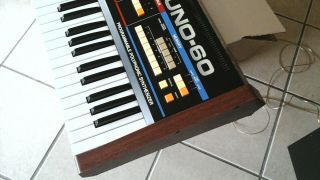 Roland Juno - 60 Keyboard Synthesiser 61 Key Polyphonic Vintage Synthesizer.  XLNT 3