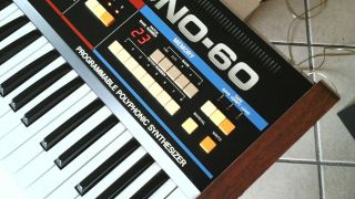 Roland Juno - 60 Keyboard Synthesiser 61 Key Polyphonic Vintage Synthesizer.  XLNT 8