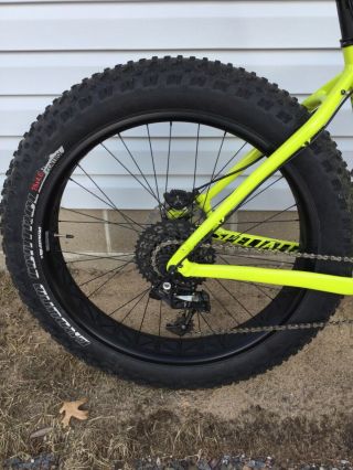Awesome & Rare Well Maintained 19” 2015 Specialized Fatboy Pro Trail 10