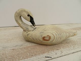 Vintage Folk Art Hand Carved Wooden Swan,  7 Inches Long 1