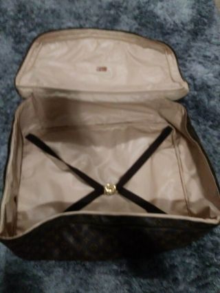 Authentic Vintage Louis Vuitton Sirius 55 Suitcase Travel Bag. 7