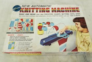 1966 Kenners Automatic Knitting Machine Knit - O - Matic 1640