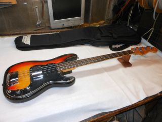 Vintage 1978 Fender Precision Bass Guitar Great Player. 11