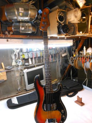 Vintage 1978 Fender Precision Bass Guitar Great Player. 5