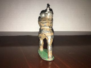 MANOIL BARCLAY LEAD TOY SOLDIER BARBED WIRE CARRIER M119,  WALKING,  HUNKERED,  GUC 5