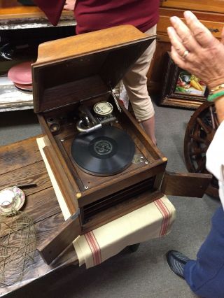 Antique 1912 Mahogany Victor Victrola Talking Machine Table Top Crank Phonograph