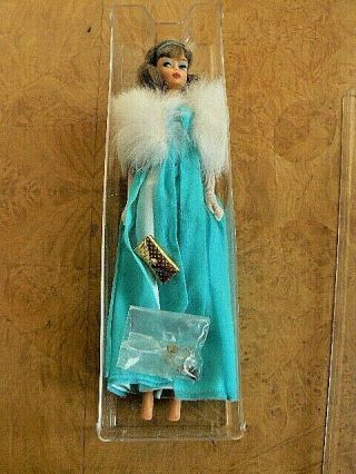 Vintage Barbie In Debutante Ball Ensemble 1666 (1966)