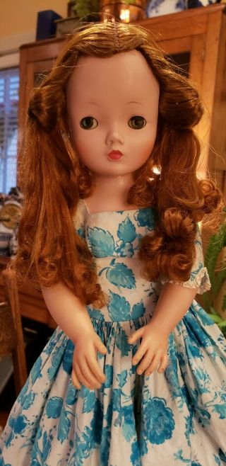 Vintage Madame Alexander Cissy Doll In Clothes 9