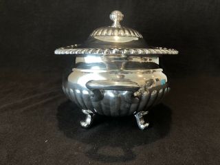 Reed & Barton Soup Tureen and Lid Shells 96 OZ 5110 Silver Plate 2