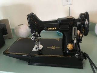 Singer Vintage Featherweight 221 - 1 Portable Electric Sewing Machine With Case,