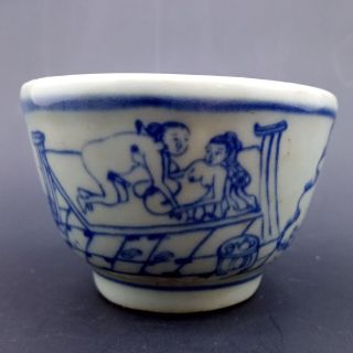 Chinese Blue And White Porcelain Hand Painted The Erotic Figure Pattern Cup X215