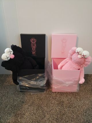 Kaws Plush Bff Black & Pink Limited Edition 100 Authentic Rare Low D