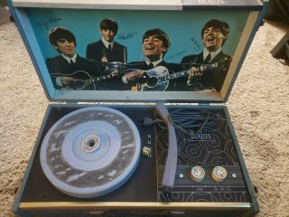 The Beatles Record Player’ U.  S 1964 Model 1000 4 Speed Phonograph Rare