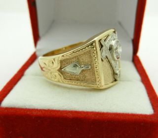 Vintage 14K Yellow Gold Blue Lodge Masonic 0.  65 ct Diamond Ring 16.  1g size 11.  25 6