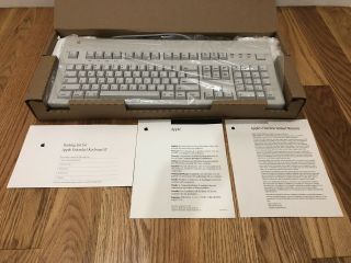 - Vintage ADB Apple Extended Keyboard II (M0312) - Open Box - NOS 2