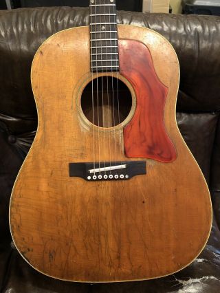 Vintage 1966 Gibson J - 50 Acoustic Guitar 2