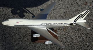 Vintage 1/100 PacMin Universal Airlines Boeing 747 - 100 Marketing Model Aircraft 2