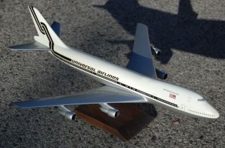 Vintage 1/100 PacMin Universal Airlines Boeing 747 - 100 Marketing Model Aircraft 5