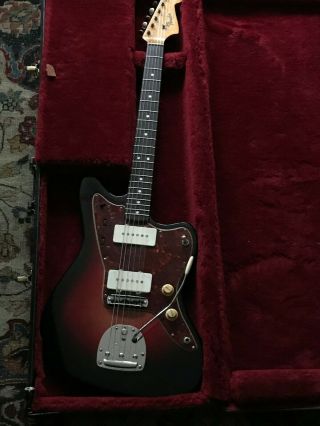 1965 Vintage Sunburst Fender Jazzmaster w/ L - Plate & HSC 2