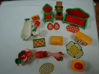 27 Piece Strawberry Short Cake Doll House Furniture 1983