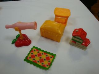 27 Piece Strawberry Short Cake Doll House Furniture 1983 5