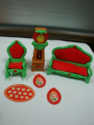 27 Piece Strawberry Short Cake Doll House Furniture 1983 7