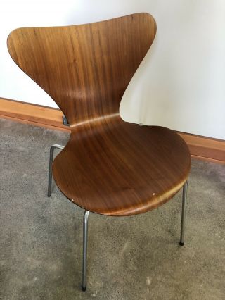 Vintage 1970 Fritz Hansen Series 7™ Chairs - Arne Jacobsen 2