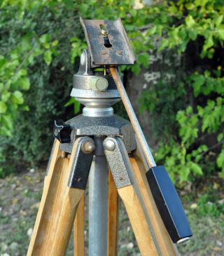 vintage German wooden TRIPOD by BERLEBACH for CAMERA rotating head large format. 8