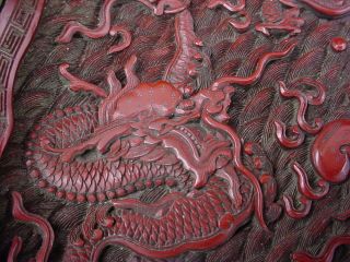 ANTIQUE CHINESE DARK CINNABAR PLATE HAND CARVED DRAGONS QING DYNASTY QIANLONG 11