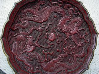 ANTIQUE CHINESE DARK CINNABAR PLATE HAND CARVED DRAGONS QING DYNASTY QIANLONG 2