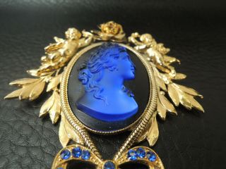 Vtg.  ZOE COSTE Paris France Cobalt Blue Glass Portrait Cameo Brooch Pin 3