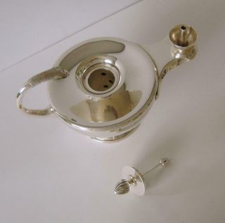 A Sterling Silver Aladdin ' s Lamp Table Cigarette Lighter London 1912 210 Grams 5