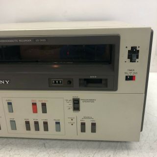 Sony U - Matic VO - 5600 Videocassette Recorder and Vintage VTG RARE 3