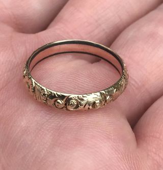 A Fine Quality Antique 18ct Yellow & Rose Gold Georgian Memorial Ring,  C1800s.