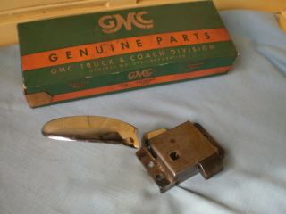 Vintage 1947 - 1955 Chevrolet Gmc Suburban End Gate Lock W /handle Gmc 3808248