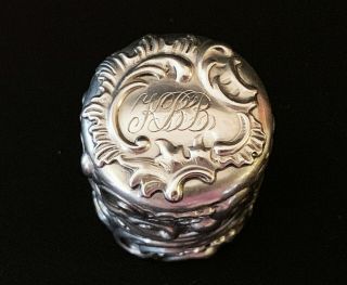 ANTIQUE TIFFANY AND COMPANY STERLING SILVER THIMBLE CASE / PILL BOX 2