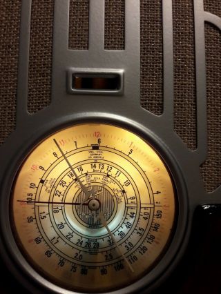 ANTIQUE,  VINTAGE,  DECO,  COLLECTIBLE - OLD TUBE RADIO ZENITH 835 RESTORED 11