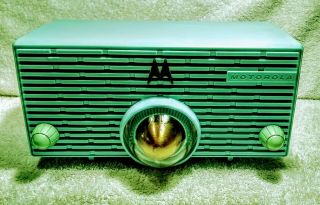Vtg Motorola Turbine Radio,  56h,  1950s Tube (rare Green) All Orginal.