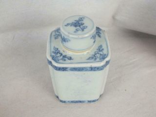 18TH C CHINESE PORCELAIN BLUE & WHITE SQUARE TEA CANISTER AND COVER 5