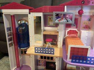 Barbie Hello Dreamhouse With WiFi Voice Activated DPX21 Barbie doll Mattel 3