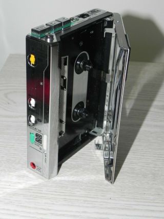 VERY RARE Vintage 1980 ' s AIWA Model HS - P07 Stereo Cassette Player JAPAN 2