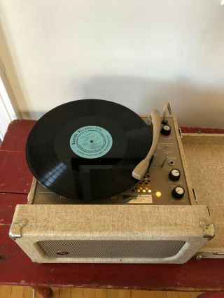 Vintage Newcomb,  Solid - State,  4 Speed Portable Record Player,  Ed - 10 Circa 1973