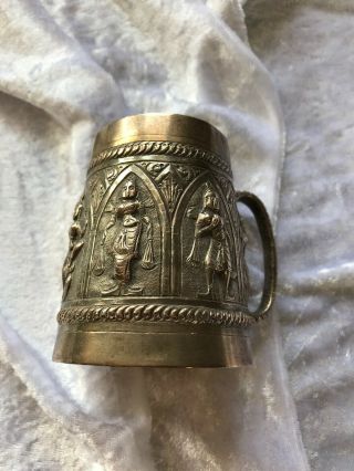 Small White Metal (could Be Low Grade Silver?) Tankard Figures / Deities ? Tm3