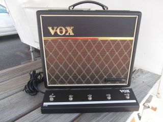 Vox Vt20 Plus Limited Edition " Vintage " 30 - Watt Tube Hybred Combo