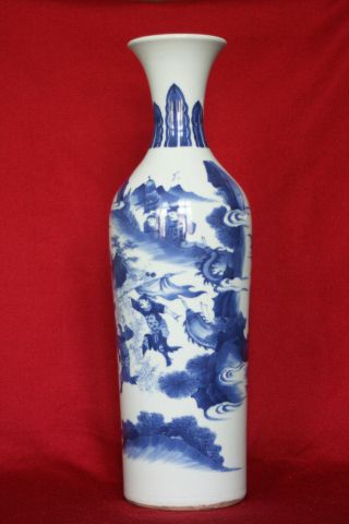 Large Blue and White Vase - Finely Painted - Incised Pattern - ca.  45 cm 4